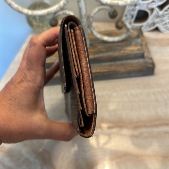 Louis Vuitton Monogram Long Snap Wallet - Picture 3 of 12